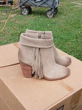 Jessica Simpson Boots